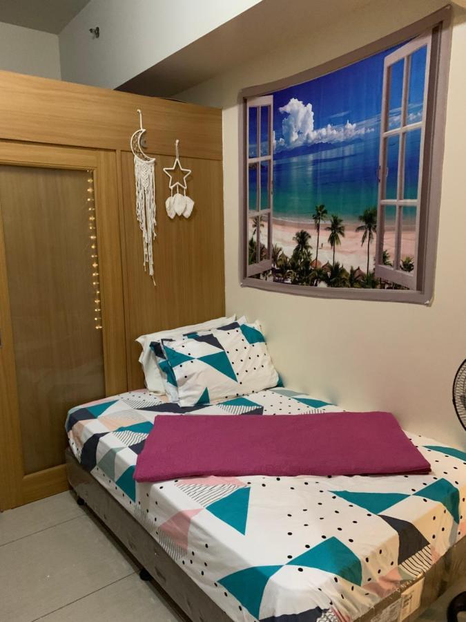 Kathys Crib At Shell Residences Манила Экстерьер фото